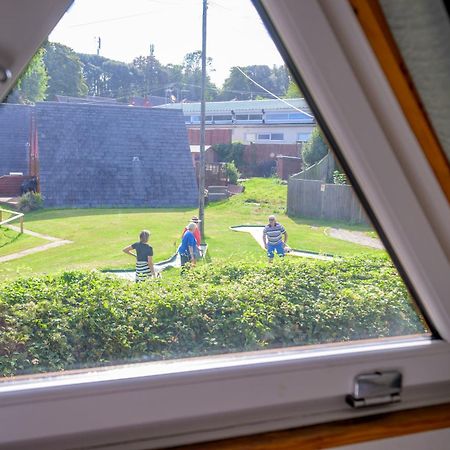 Escape To A Clifftop Chalet With Pool And Tennis Onsite - 1A Kingsdown Holiday Park Exterior photo