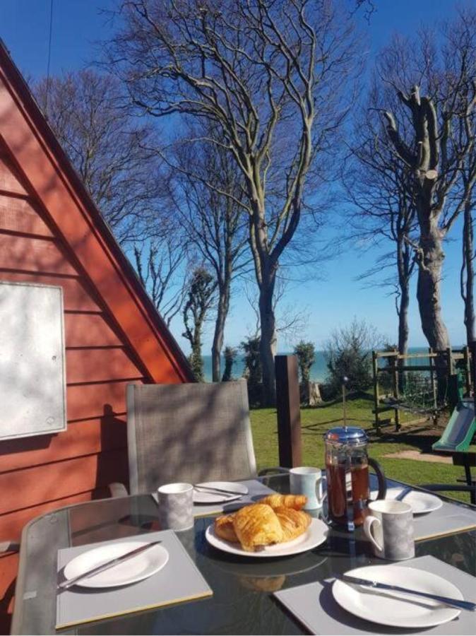 Escape To A Clifftop Chalet With Pool And Tennis Onsite - 1A Kingsdown Holiday Park Exterior photo