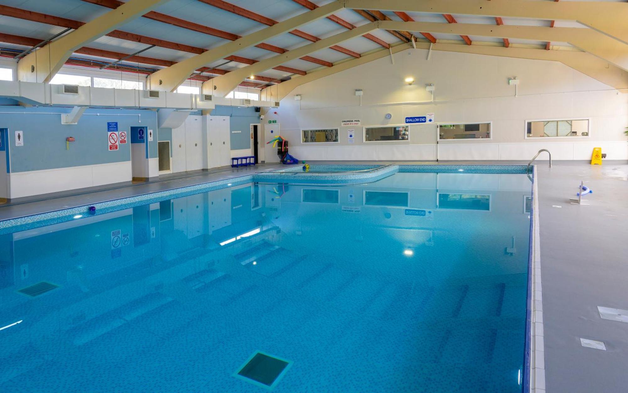 Escape To A Clifftop Chalet With Pool And Tennis Onsite - 1A Kingsdown Holiday Park Exterior photo