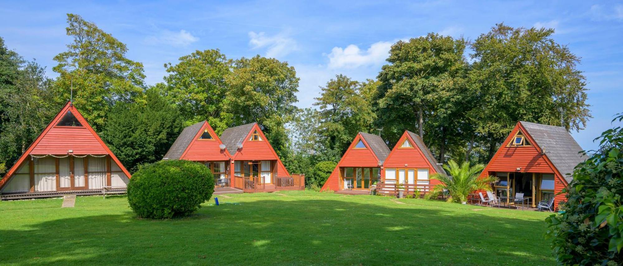 Escape To A Clifftop Chalet With Pool And Tennis Onsite - 1A Kingsdown Holiday Park Exterior photo