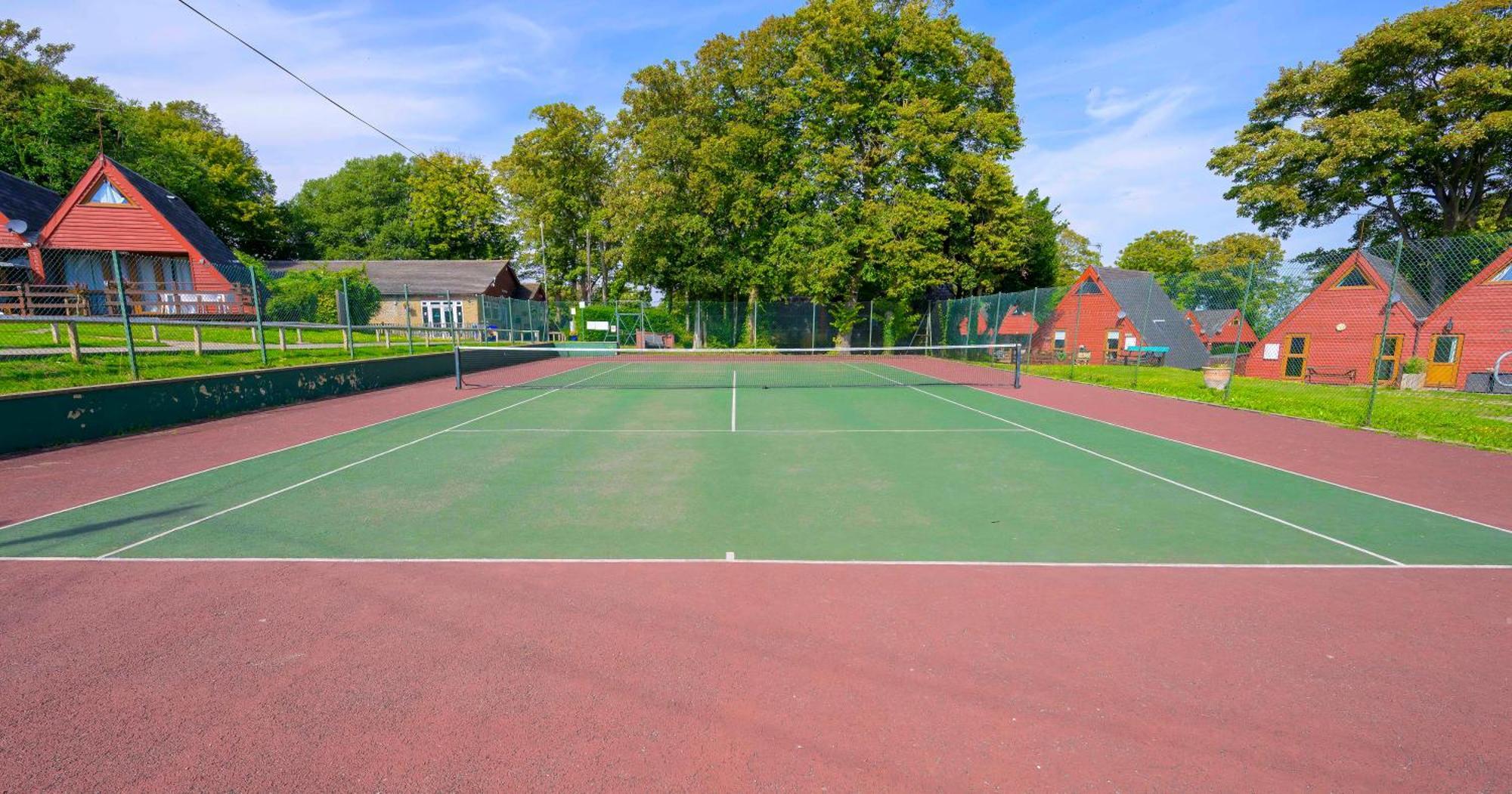Escape To A Clifftop Chalet With Pool And Tennis Onsite - 1A Kingsdown Holiday Park Exterior photo