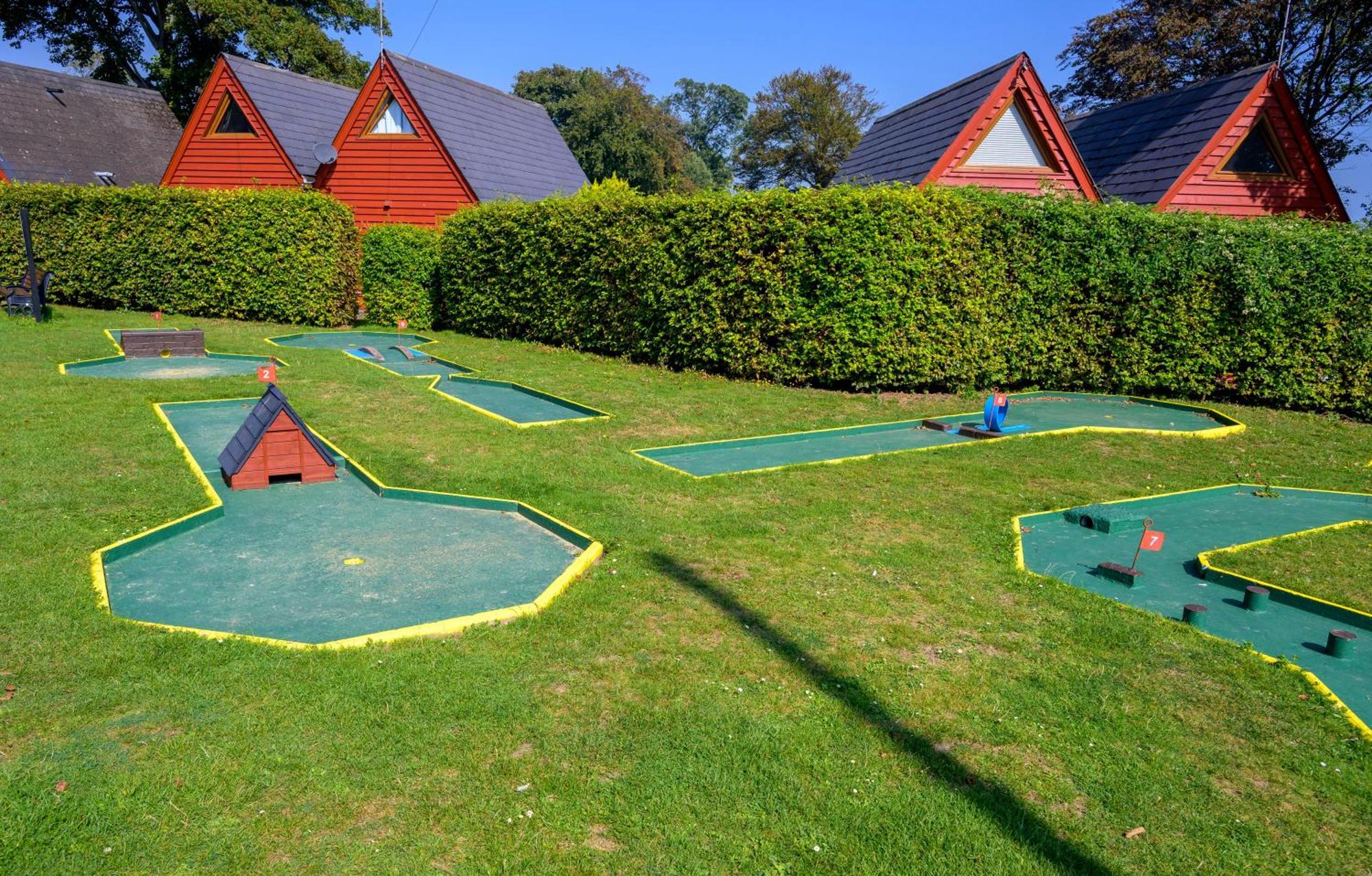 Escape To A Clifftop Chalet With Pool And Tennis Onsite - 1A Kingsdown Holiday Park Exterior photo